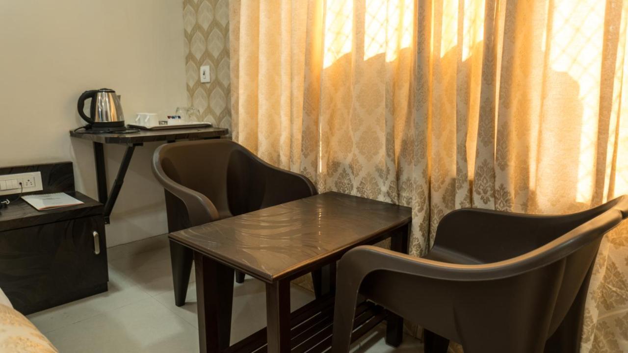 Hotel Dhavalgiri Thane Extérieur photo